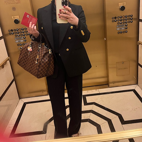 Meet your Posher, Jessica - Picture 1 of 1